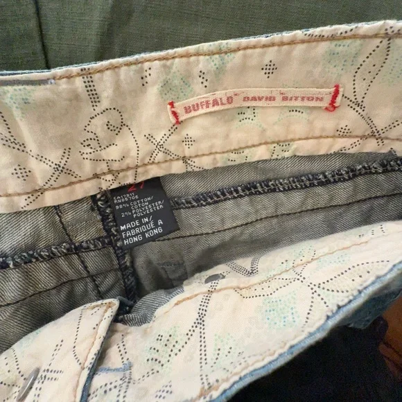 Stylish Blue Denim Women's Shorts - Picture 3 of 5